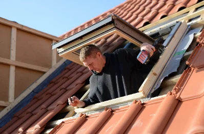 Pose de fenêtres de toit Velux à Bourideys